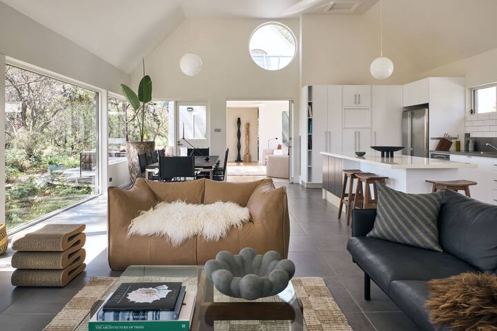 Orford Pavilion – Luxe retreat on coastal acreage gallery image 3