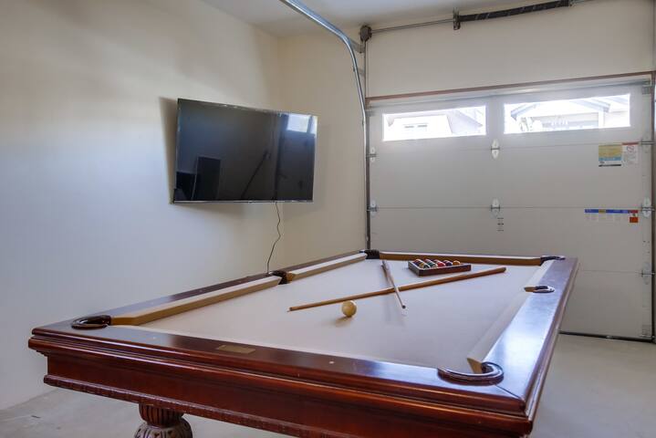 San Diego Luxury Haven with Heated Pool/Hot Tub gallery image 5