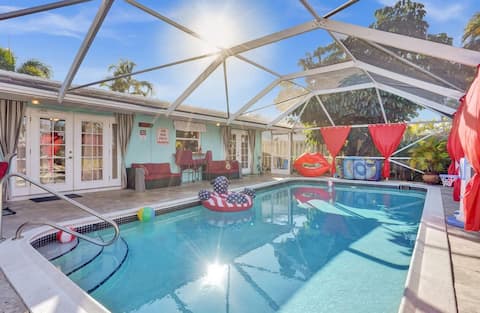 Private 4BD Villa-Heated Pool