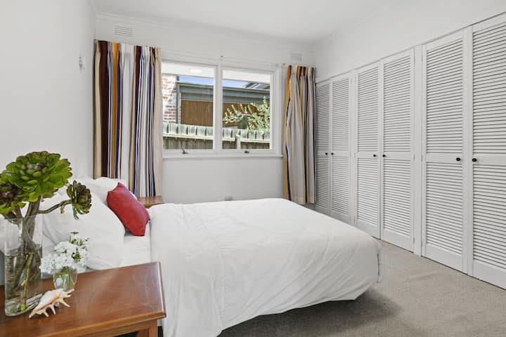 Dhoma e dytë e gjumit - Krevati dopio "queen" 