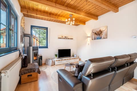 Elisabeth vacation home with barrel sauna