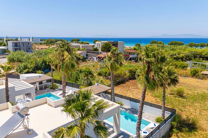 Villa Palm Vista by Villa Plus gallery image 2