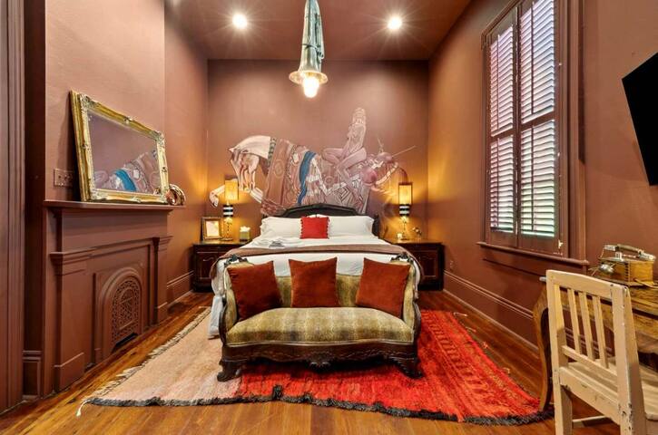 Iconic Mansion w/Private Pool & Spa, Walk Downtown gallery image 4