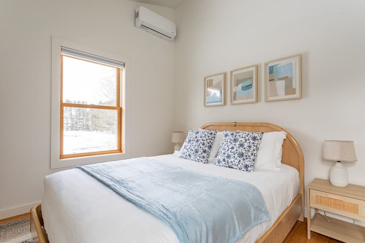 Wake up and enjoy the beautiful winter views 