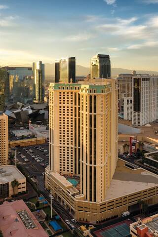 Stay Steps from the Vegas Strip- Marriott’s Grand