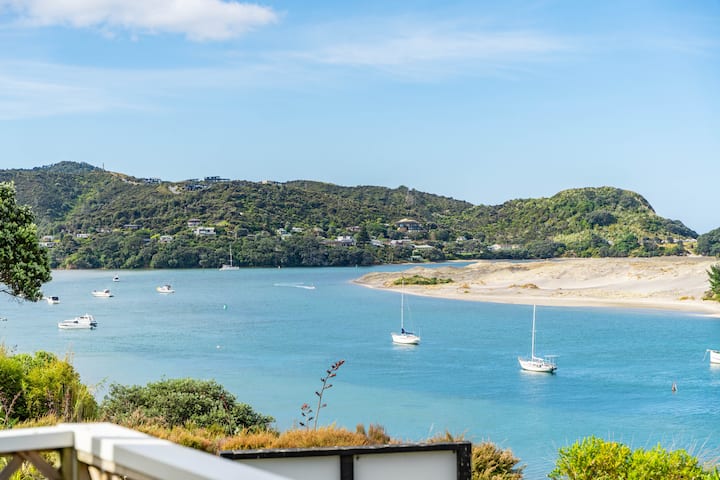 Harbourview Haven - Mangawhai Heads Holiday Home - Mangawhai