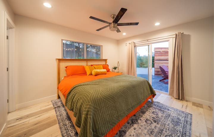 AlexNye_241208_4P1A3895