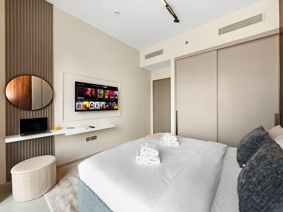 1-Bedroom Apartment · Grande Signature Residences · Burj Khalifa View 3