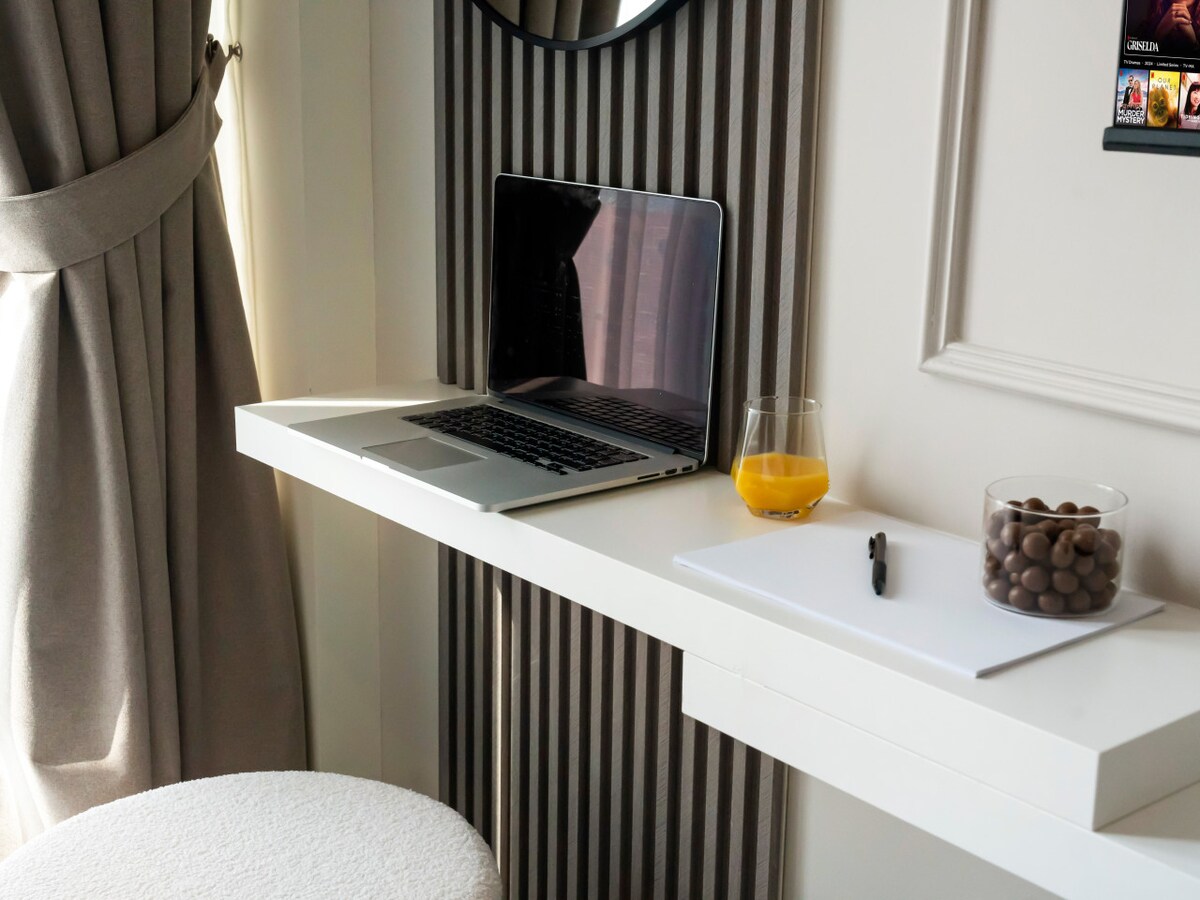 1-Bedroom Apartment · Grande Signature Residences · Burj Khalifa View 5
