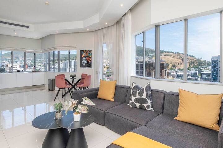 Spacious 2-Bed at The Pullman gallery image 2