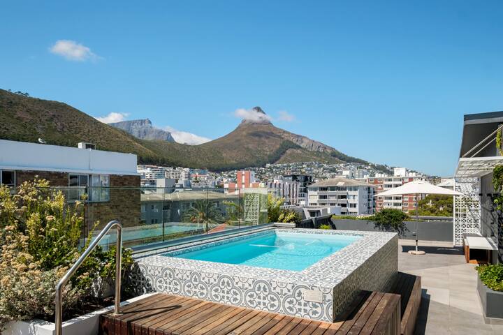 Chic Rooftop Apartment by the Sea 6onN Sea Point gallery image 4