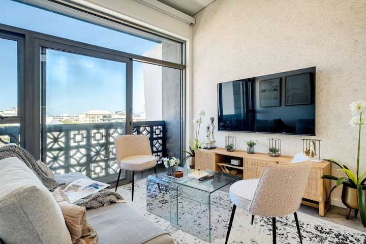 Chic Rooftop Apartment by the Sea 6onN Sea Point