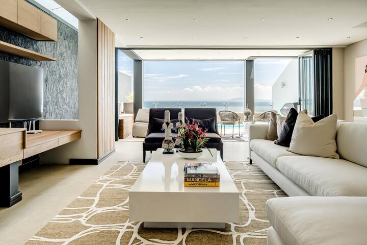 Top Urban Escape w Pool and Ocean View Villa Alexa gallery image 2