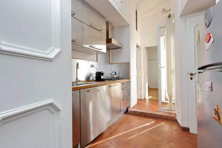 Charming Minerva gallery image 2