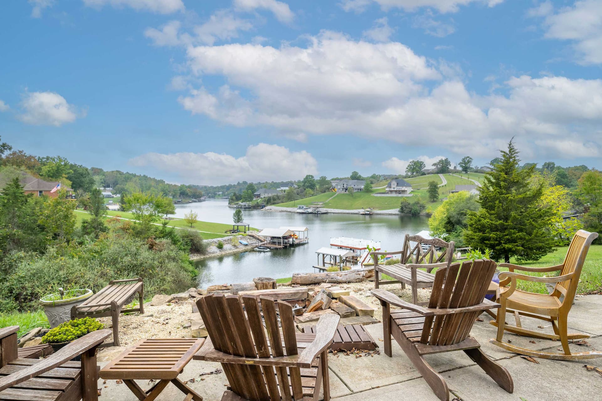 Lazy Days Waterfront for 12
