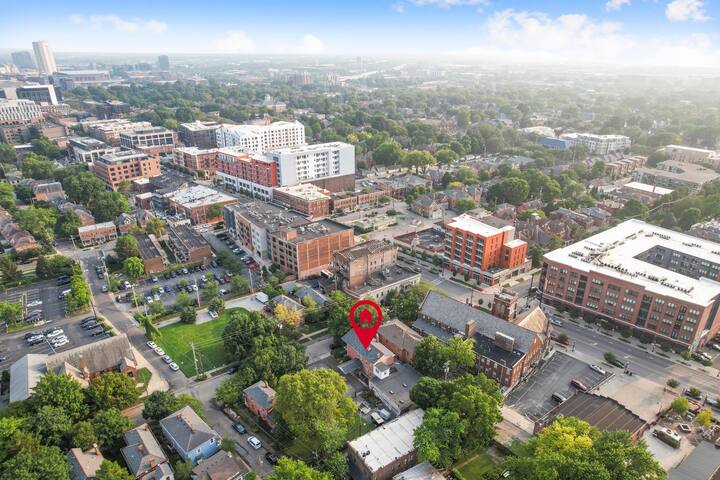 Spacious Historic 8-Bedroom Manor in Short North – gallery image 5