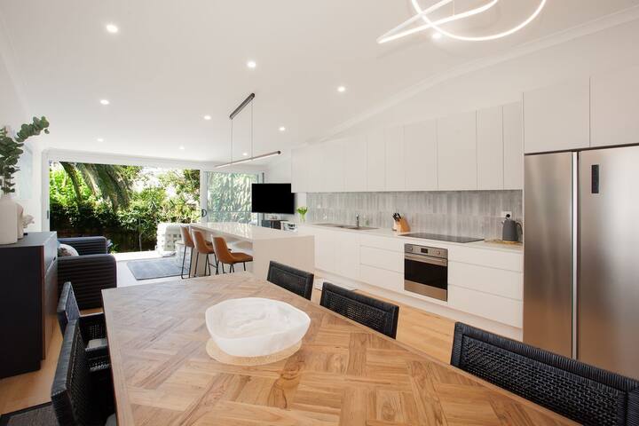 Balmy Bliss, Bondi Beach gallery image 4