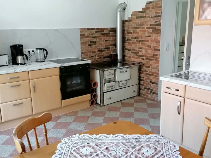 Ferienwohnung Bauernhaus, 65m², 2 Schlafzimmer, Eg - Bad Endorf