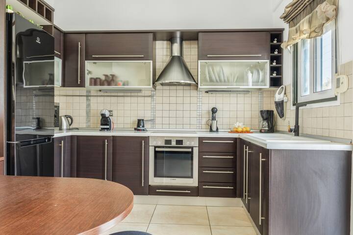 Mouria House gallery image 5