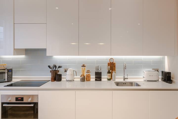 King’s Cross | 2 Bedroom Apartment (Balcony) gallery image 4