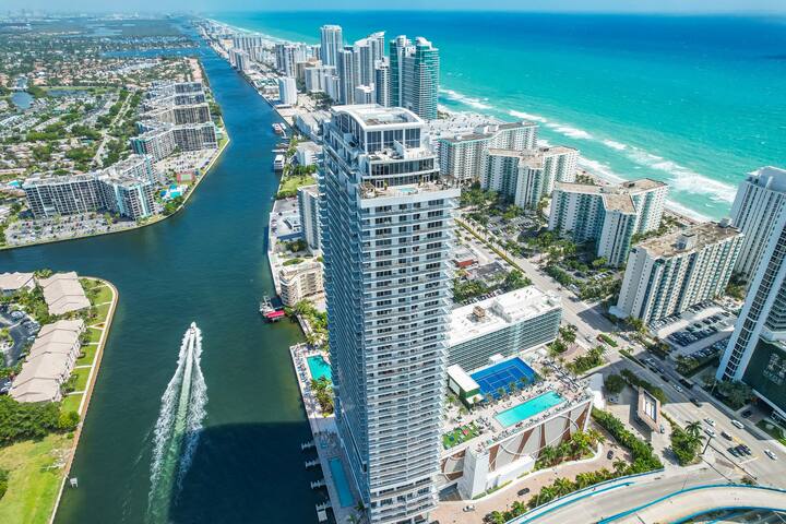 2BR Ocean Penthouse – Private Terrace & Hot Tub gallery image 5