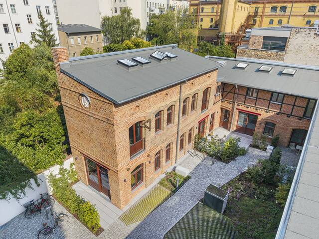 Industrie Loft Mitte, 2BR, 2Bäder, 150m²,4–8 Pers. gallery image 2