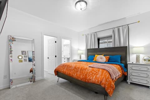 *Heart of Meridian*Patio, firepit*Backyard*King