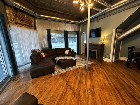 1 Mile From Boyne Mt- Chateau Ptak!