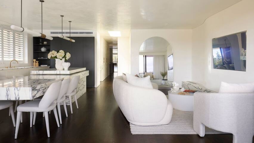 Manly Chic gallery image 2