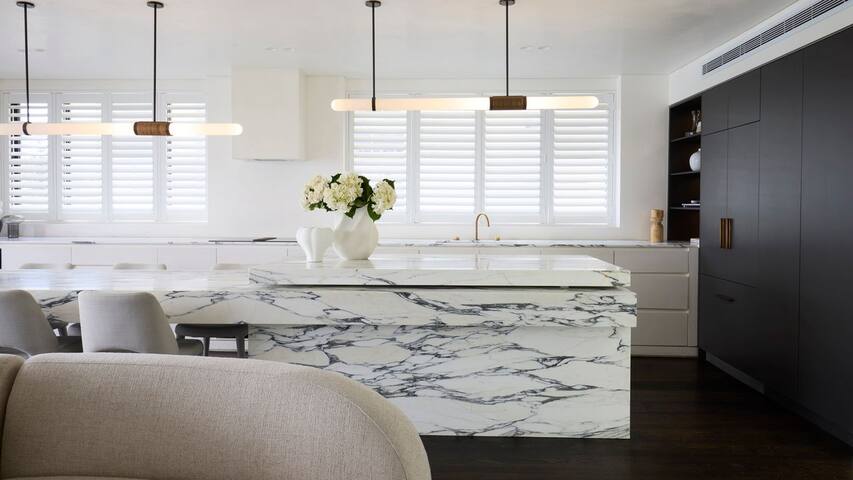 Manly Chic gallery image 3