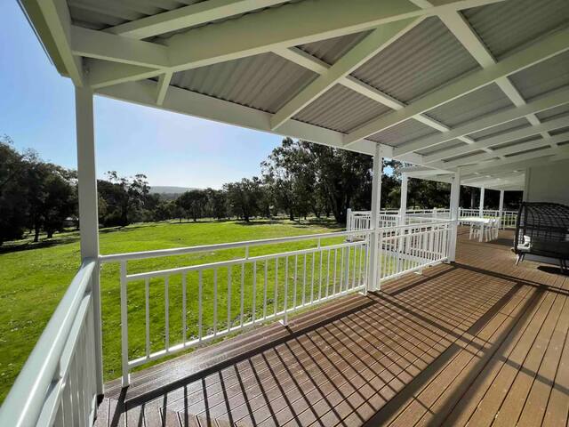 Yallingup Valley Retreat