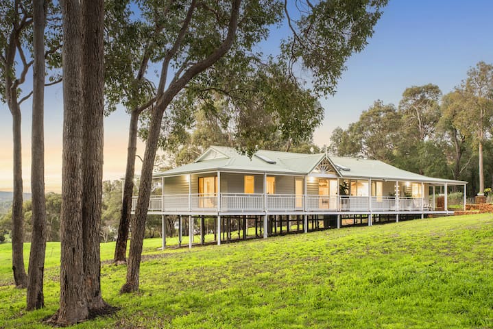 Yallingup Valley Retreat