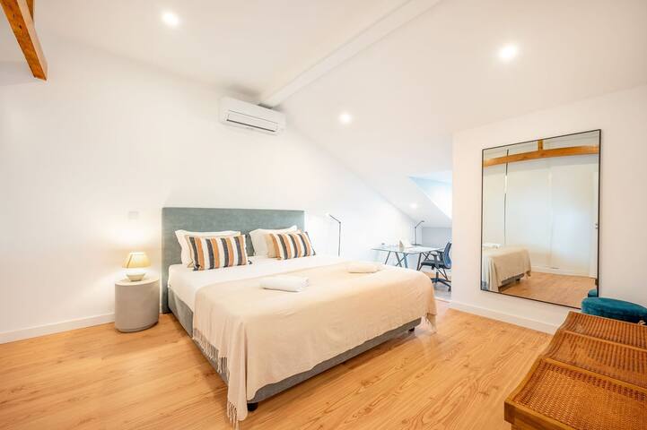 GuestReady – A secret penthouse in Lisbon gallery image 3