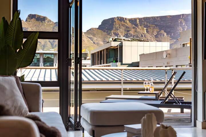 De Waterkant Penthouse Table Mountain View gallery image 2
