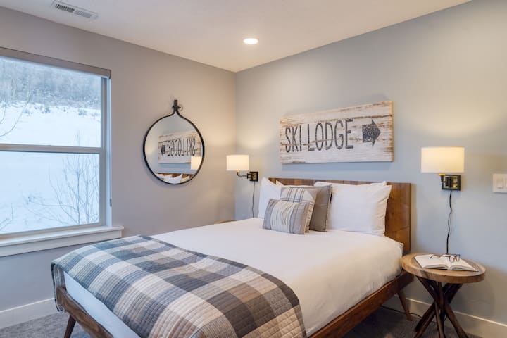 Bedroom 3 features a queen bed.