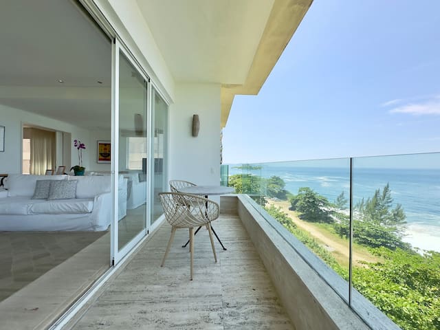 Luxury Duplex Penthouse with Sea View in Arpoador