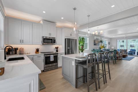 Modern 3BR w/ EV Charger | 2Min to AMI