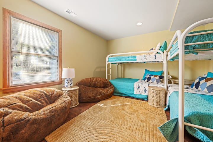 2 двуетажни комплекта - приземен етаж