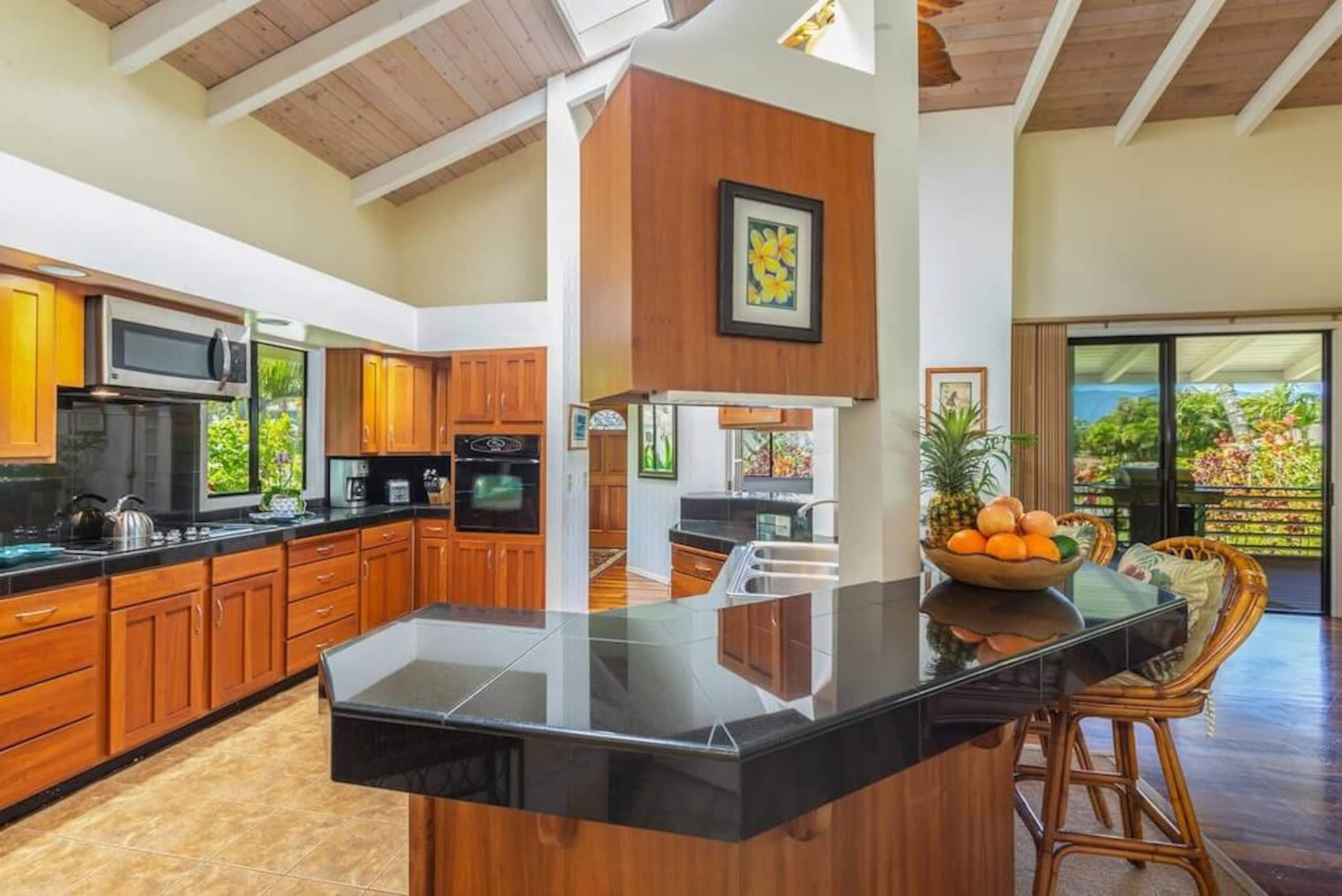 Home in Princeville · ★4.93 · 4 bedrooms · 5 beds · 2.5 private baths - Image 4