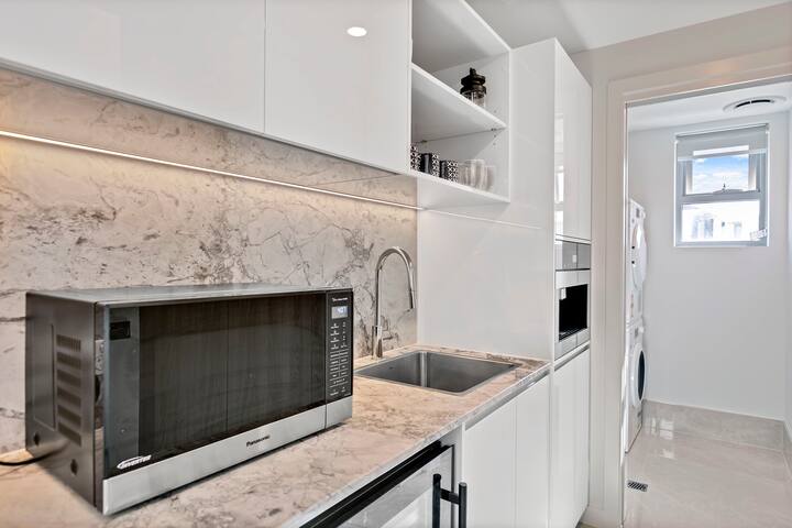 Luxury Penthouse 3 Bed Private Pool Ocean Views gallery image 5