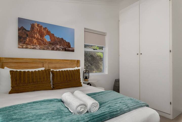 Island Oasis w/ Private Dock & Kayak on Lake gallery image 4