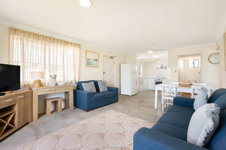 Absolute Beachfront Apartment 3b - Lennox Head