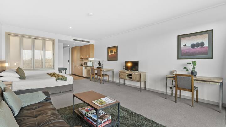 Fairway Studio Retreat - Golf Course Resort - Ballarat