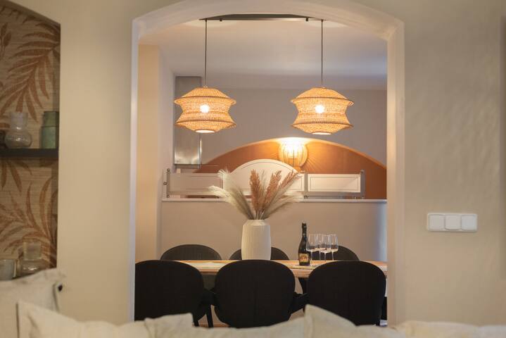 Old Town Stylish Apartment Next to Charles Bridge gallery image 2