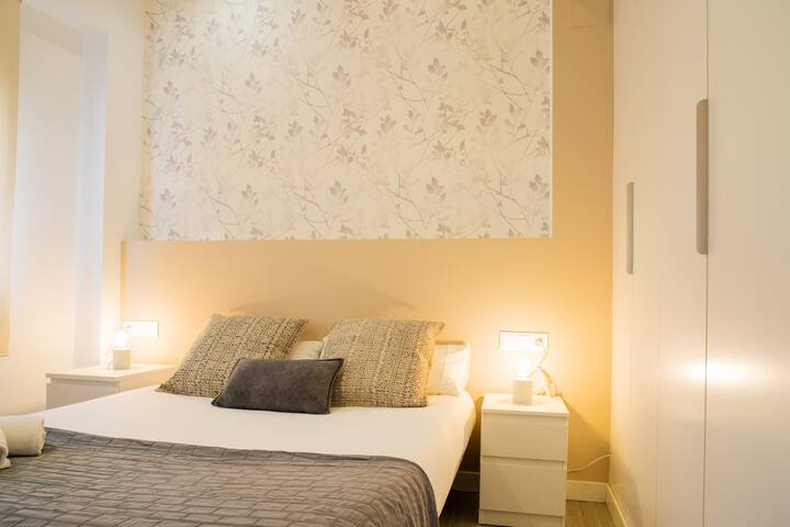 El Cabanyal Petit Penthouse by Florit Flats gallery image 2