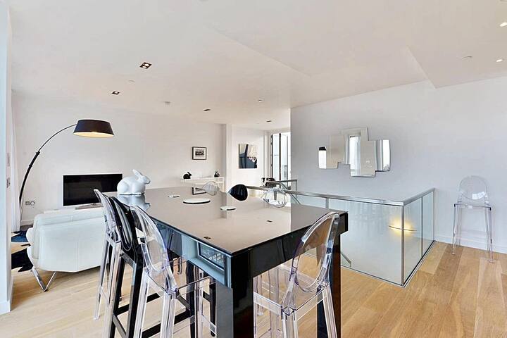 Birds Eye – Luxury 2BR Penthouse gallery image 4