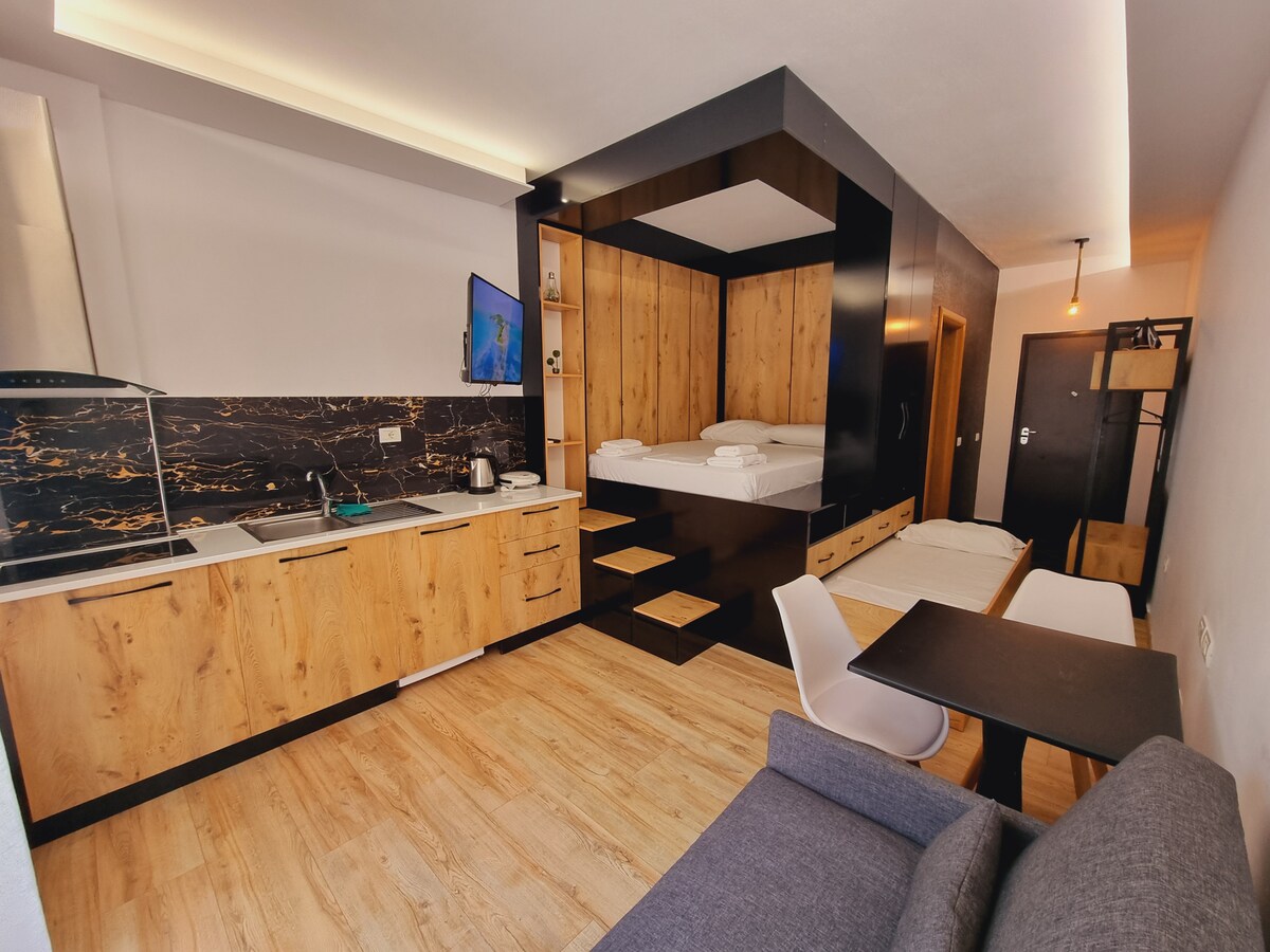 Listing 1313000816272332236