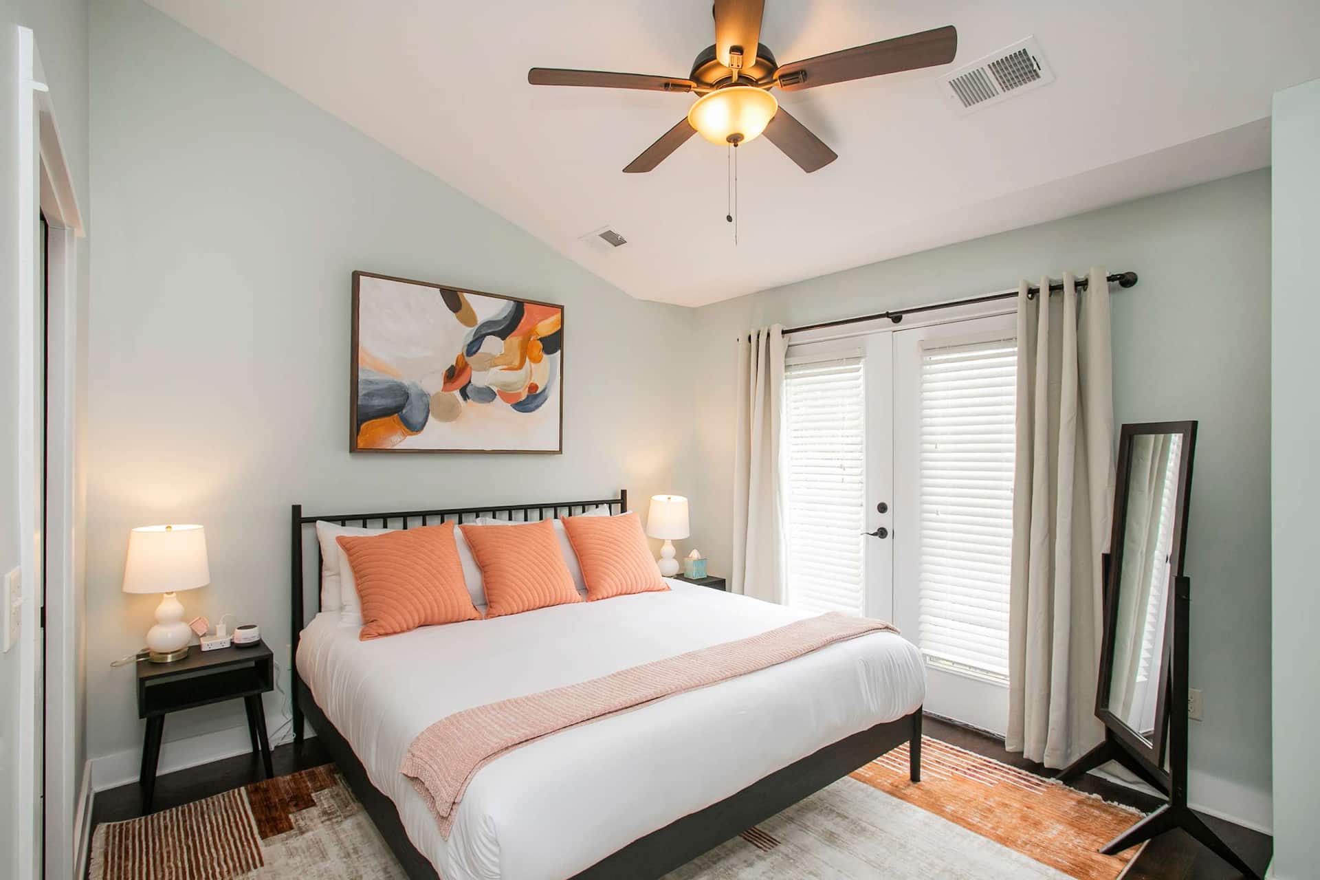 Relaxing 2 BD/2.5 BA Nash Home