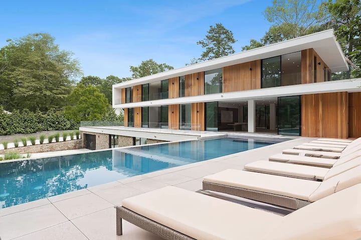 Rove Travel | Brightwater | Home w/ Sauna & Pool