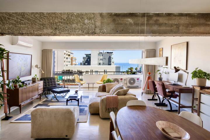 Newly renovated, central, secure, A/Cs and views!